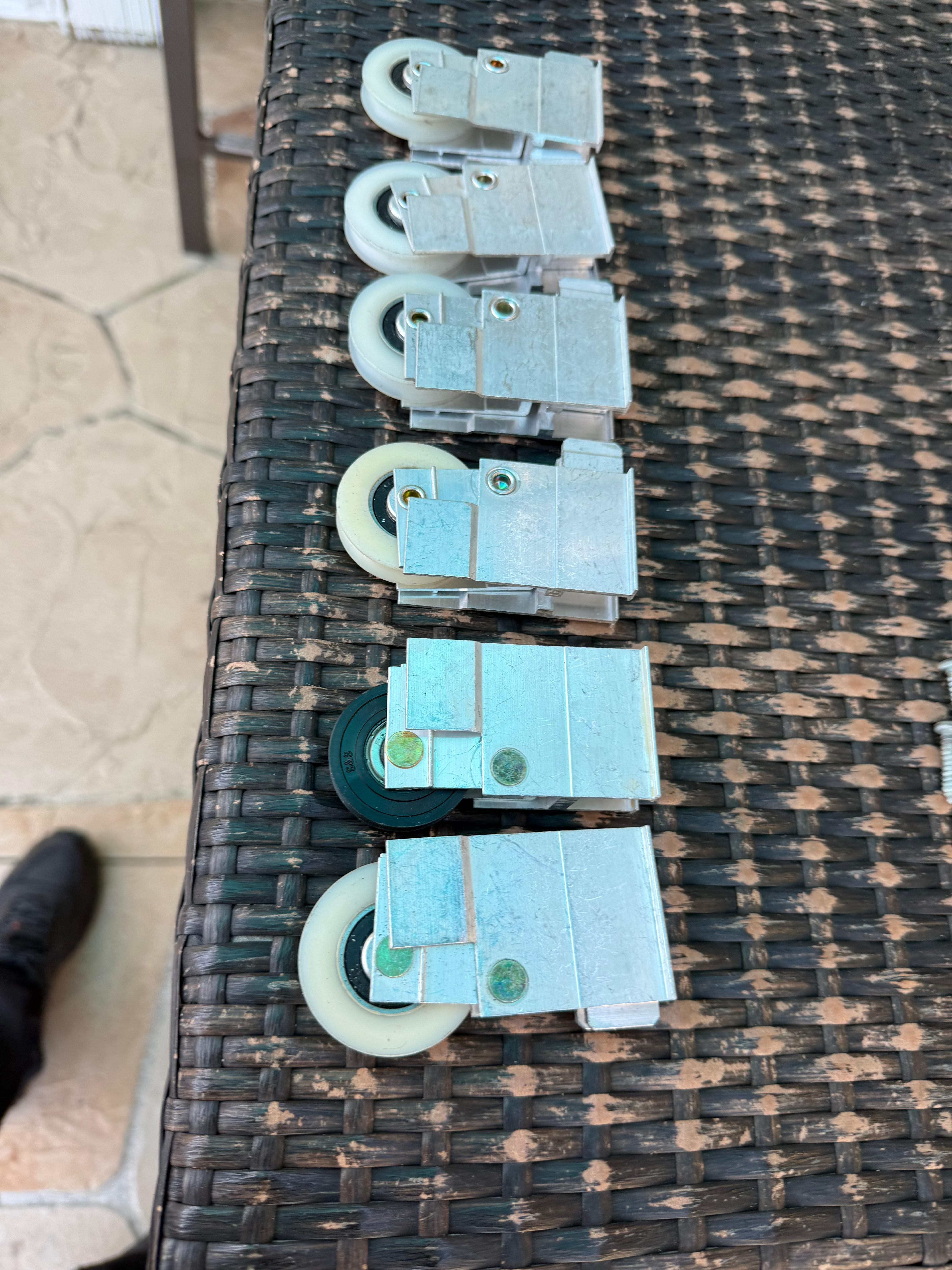 sliding door roller replacement stuart service